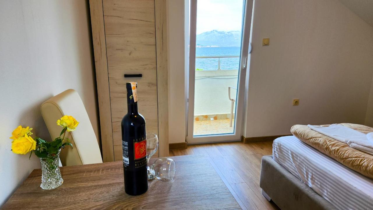 Apartments Maxi Katic Херцег Нови Екстериор снимка