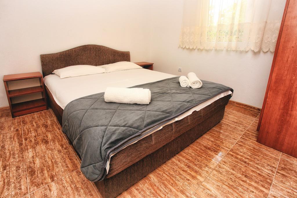 Apartments Maxi Katic Херцег Нови Екстериор снимка